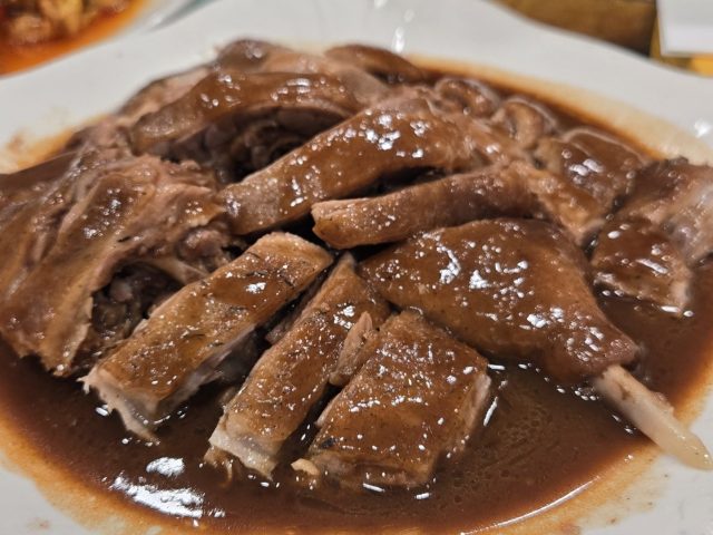 【廣州美食。中國】東興飯店 – 初嘗米芝蓮江門五邑菜，黃鱔煲仔飯發源地