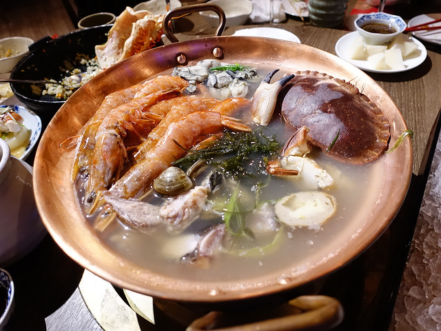 【台中旅遊。台灣】上引水產台中版! 高質超人氣「鮨樂海鮮市場」比台北上引更震撼