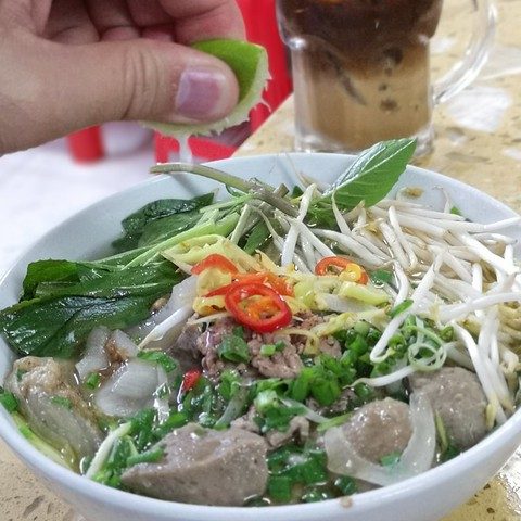 【胡志明美食旅遊。越南】胡志明市朝聖必吃-錦麗越南牛河
